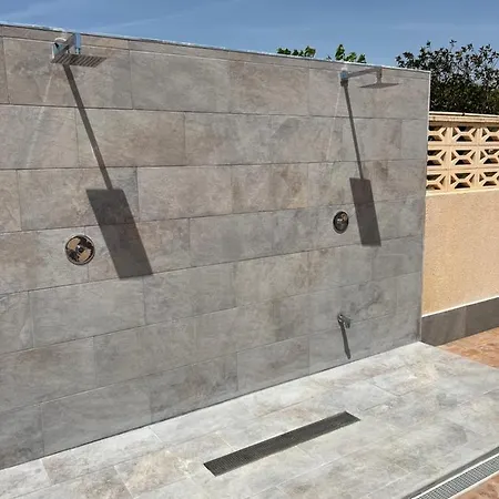 Bonito Adosado Con Piscina A 200 M De La Playa * El Mojon (Alicante)