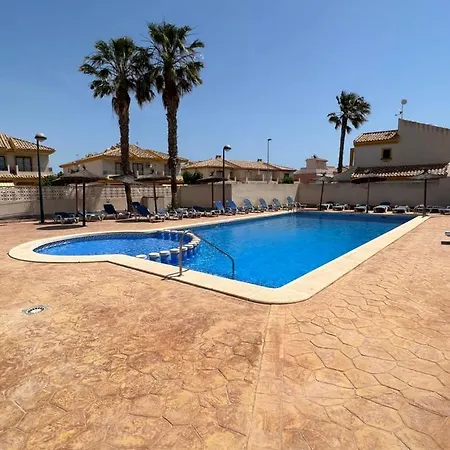 Apartment Bonito Adosado Con Piscina A 200 M De La Playa *